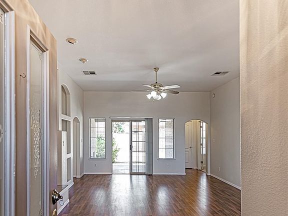 4th image of 846 Mimosa Ave
