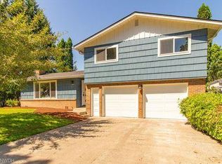 1023 Abbie Ln, Eugene, OR 97401