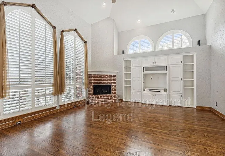 5004 Seville Ln — Photo 23