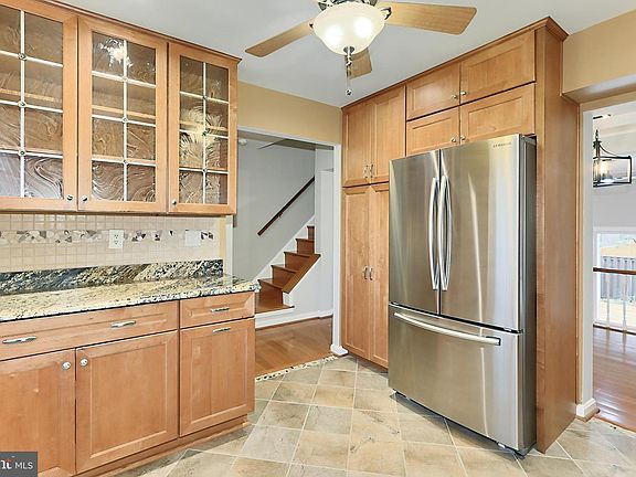 5th image of 2076 Mayflower Dr