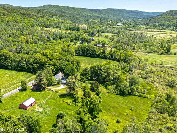 28 Main Rd, Tyringham, MA 01264