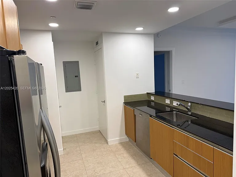 1050 SE Brickell Ave #1802 — Photo 4