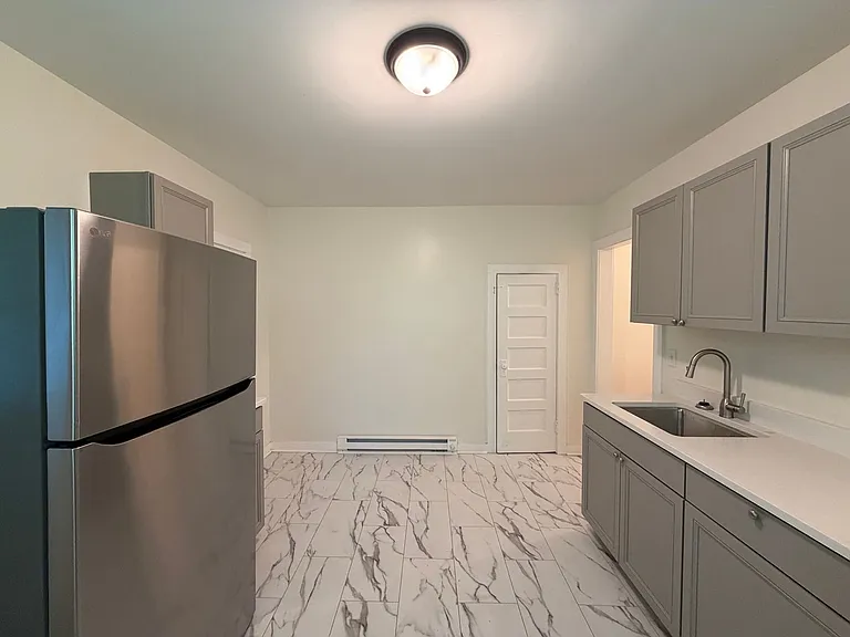 209 Dennis St — Photo 10