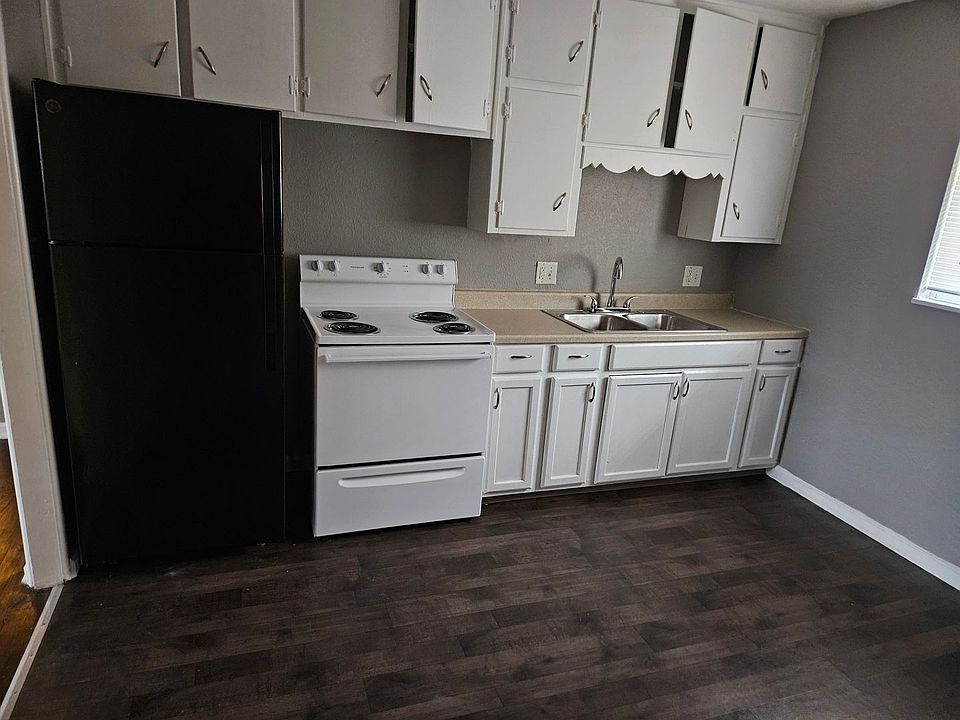 1st image of 1024 Forest Ct APT 16