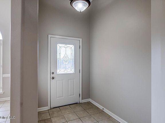 2nd image of 10100 Cypress Lake Dr
