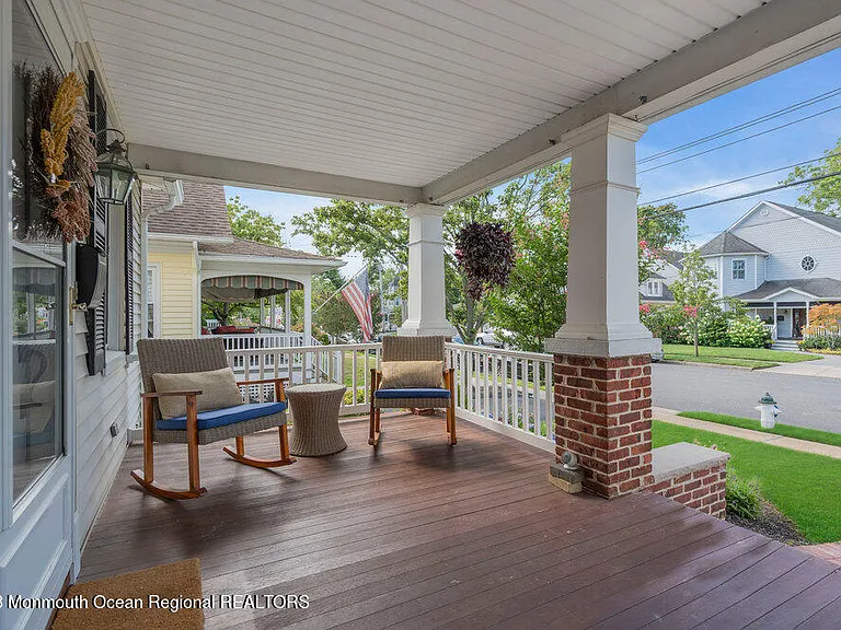 64 Curtis Ave — Photo 5