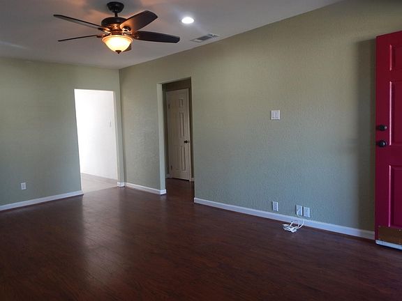 5th image of 2144 W Oxford Way