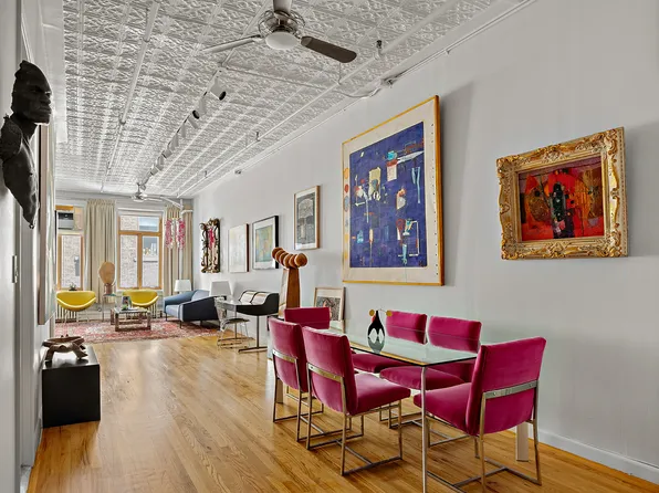 107 West 25th Street image 4 of 12