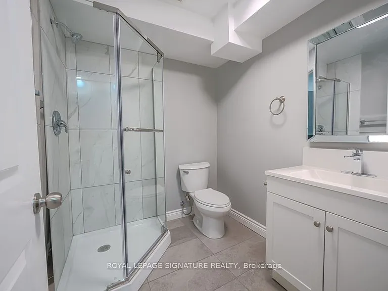 2111 Lynn Heights Dr #LOWER — Photo 10