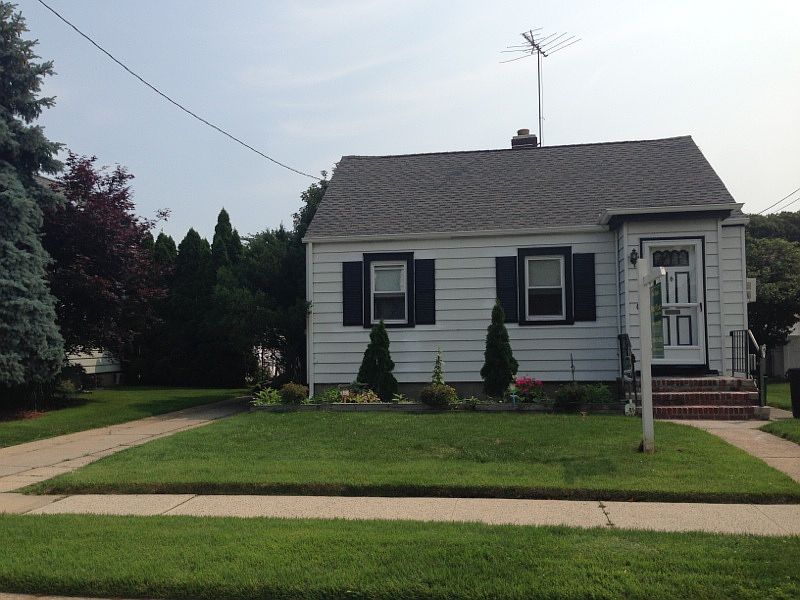 1st image of 1056 N 6th St