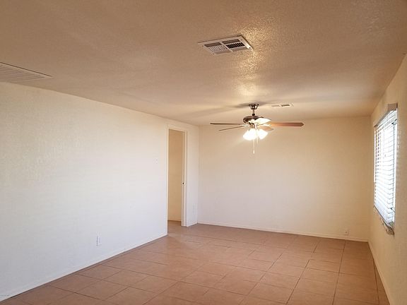 3rd image of 1543 W Maricopa St