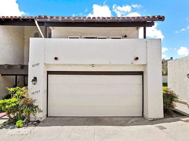 30789 Calle Chueca — Photo 1