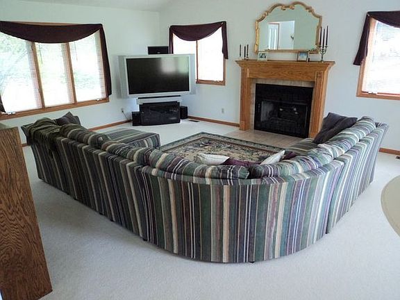 4th image of 3107 Silver Farms Ln