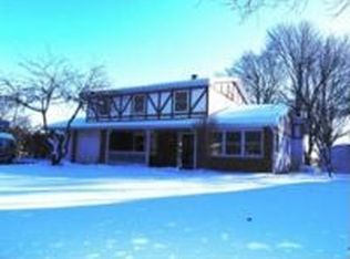 1205 Crane Blvd, Libertyville, IL 60048