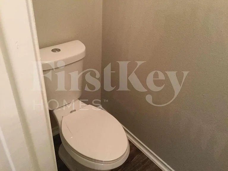 1403 Bradford Pl — Photo 15