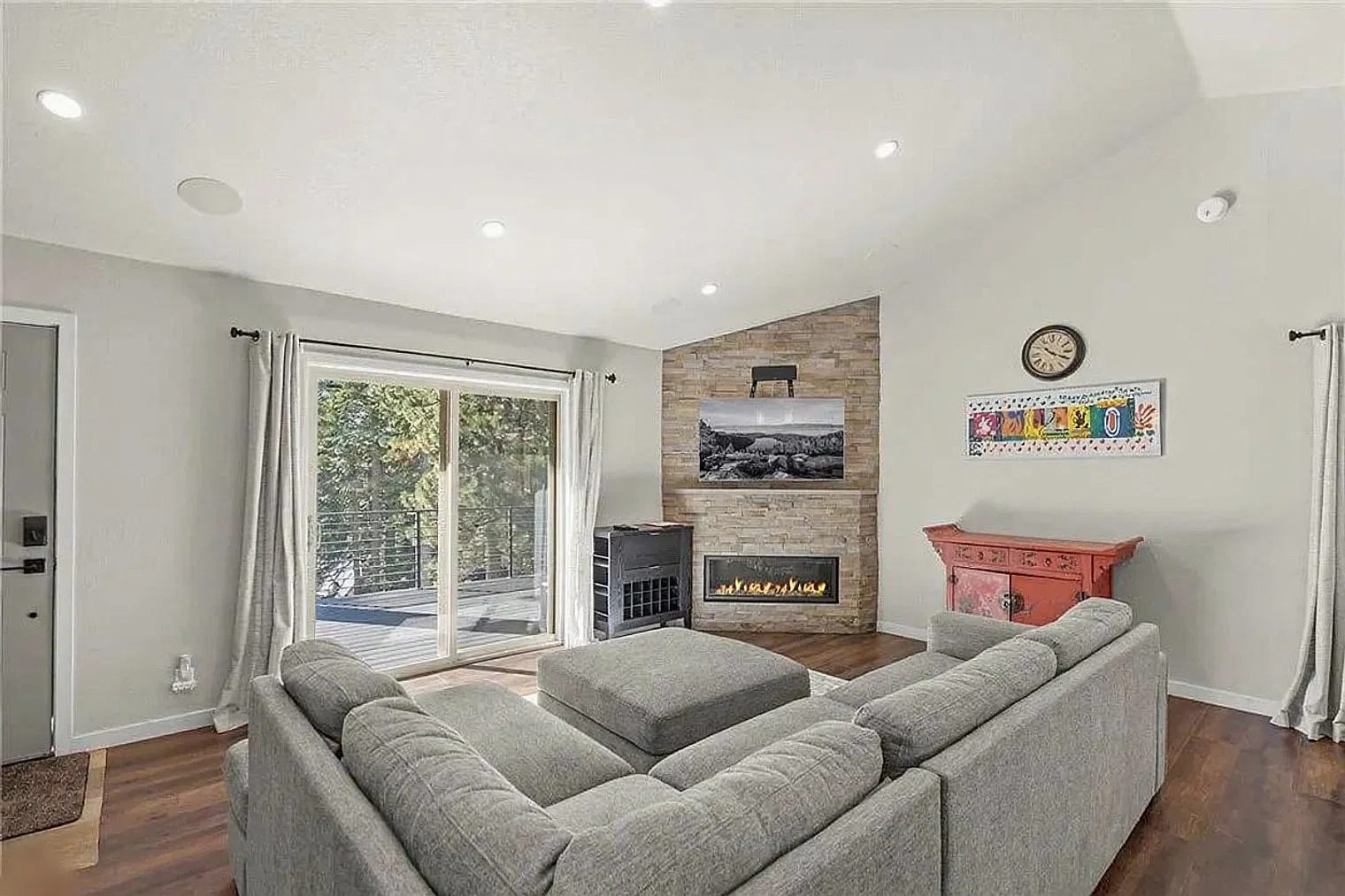 4 bed, 3.0 bath, $4,873 — Photo 1