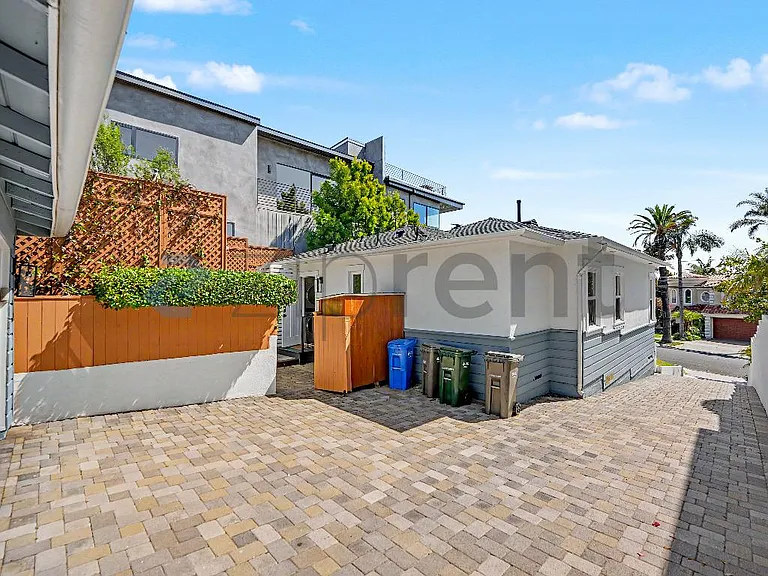 517 Sapphire St — Photo 17