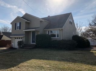 30 Grove Rd, Union, NJ 07083