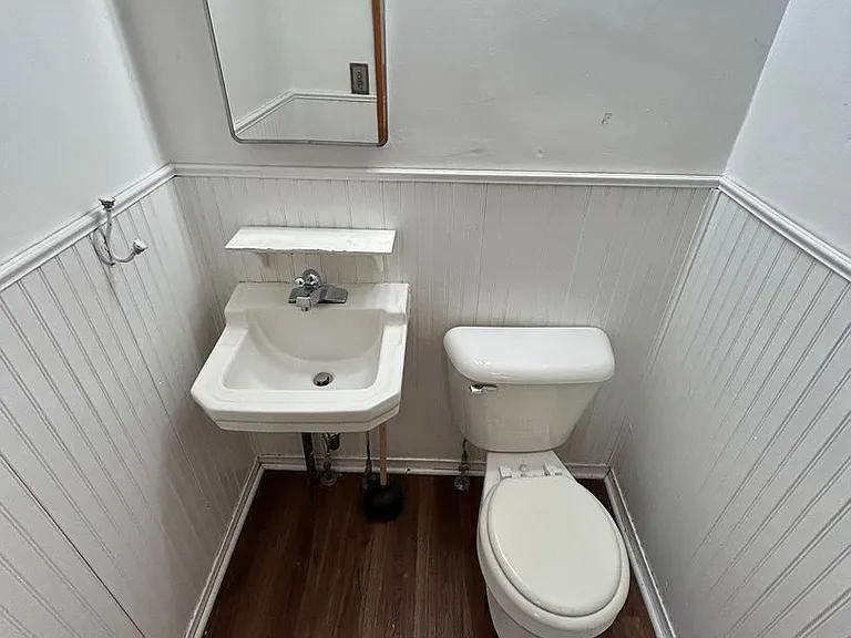 5300 Harrison St — Photo 10