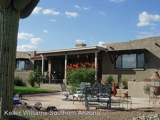 2nd image of 750 E Camino Alberca