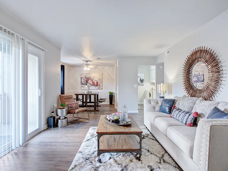 Lincoya Bay Apartments and Townhomes — Photo 4