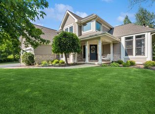 1255 Saratoga Ln, Lake Geneva, WI 53147
