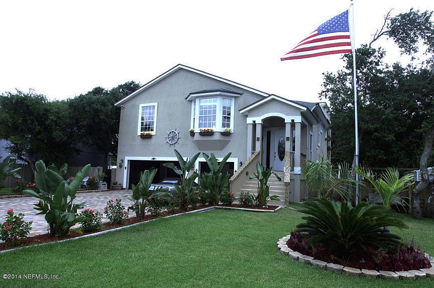 1st image of 305 10th St