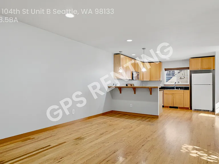 118 N 104th St #B — Photo 14