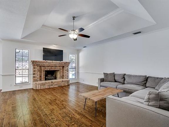 4th image of 3403 Fox Glen Dr