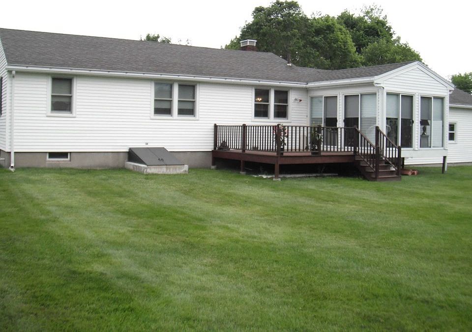 2nd image of 215 Clover Hill St