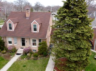 620 73rd St, Kenosha, WI 53143