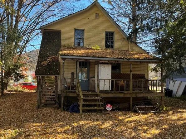 57 Liberty St, Walton, NY 13856