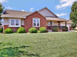 501 Dawn Ln, Colwich, KS 67030