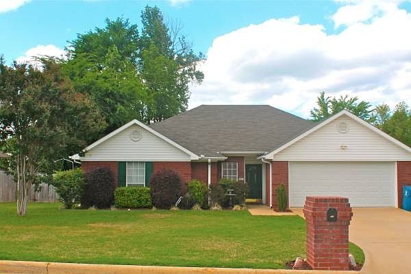 1st image of 203 Bermuda Dr