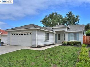 376 Claremont Dr, Brentwood, CA