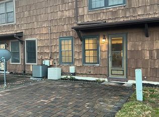 20 Quail Run Rd #B, Monroe Township, NJ 08831