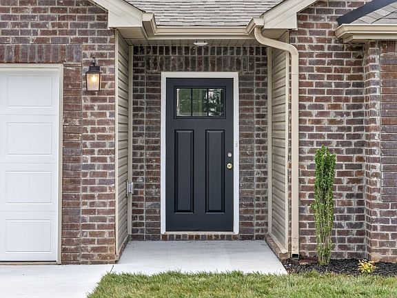 3rd image of 1360 Harmon Ln