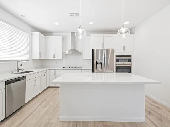 10552 Jade Walk St, Las Vegas, NV 89179