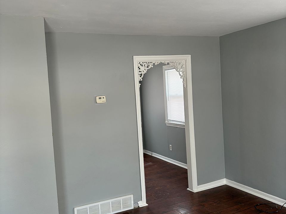 1st image of 43 W Acacia Blvd