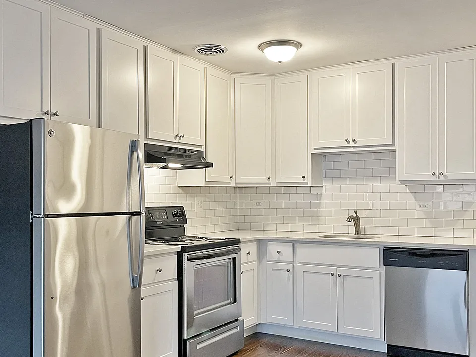 633 S. Maple Ave.