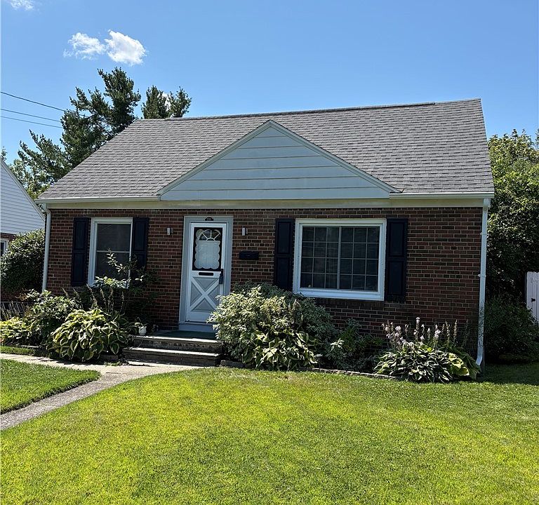 1st image of 233 Russell Ave