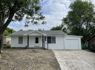 202 W Haning St, Howe, TX 75459