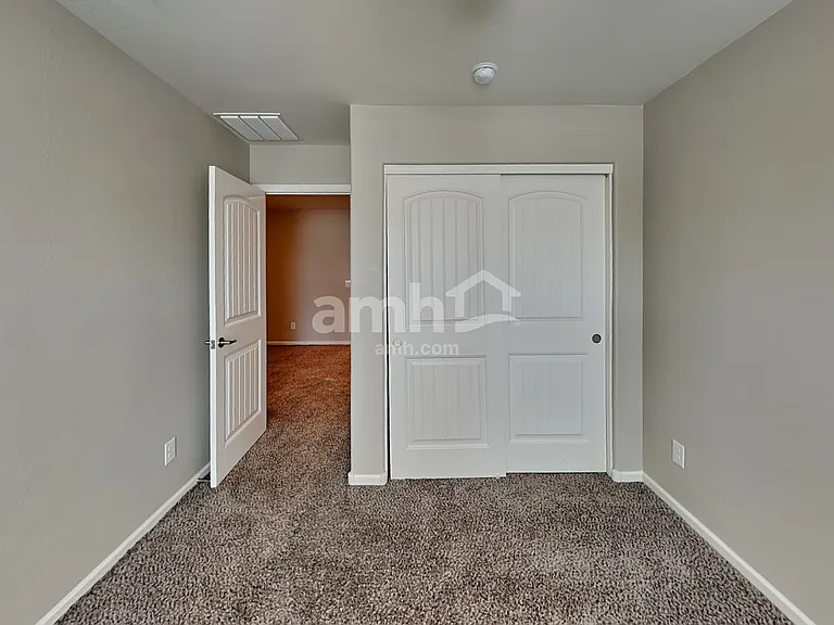20769 W Thomas Rd — Photo 13