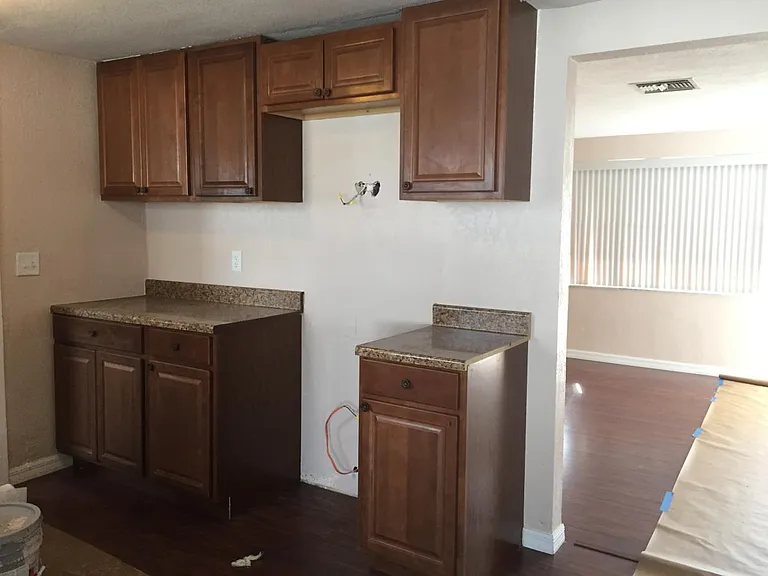 5204 Forest Hills Dr — Photo 17