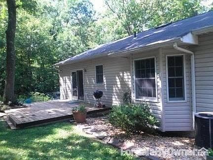 REAR VIEW
						:
						BAY WINDOW & REAR DECK