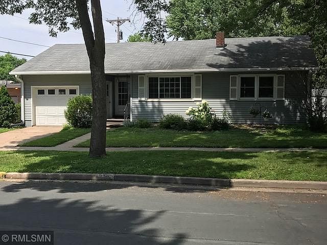 2nd image of 217 E Maple St