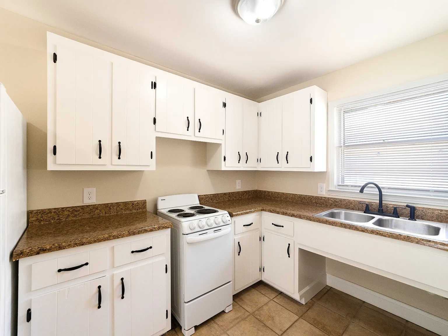 2 bed, 1.0 bath, 600 sqft, $795 — Photo 4