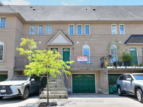 80 Strathaven Dr #35, Mississauga, ON L5R 3V9