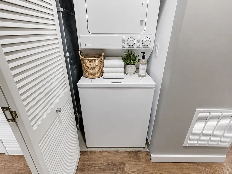 1719 W Ellen St #1S — Photo 11