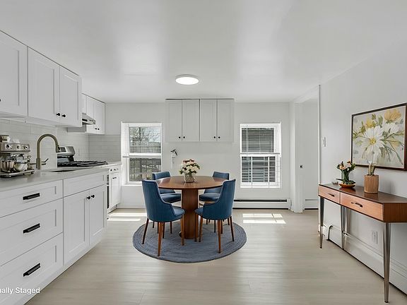 2nd image of 65 Saint Pauls Ave APT 3